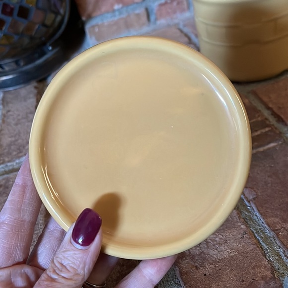 Longaberger Pottery Woven Traditions Mustard Yellow Crock Canister w/ Lid - Picture 3 of 6